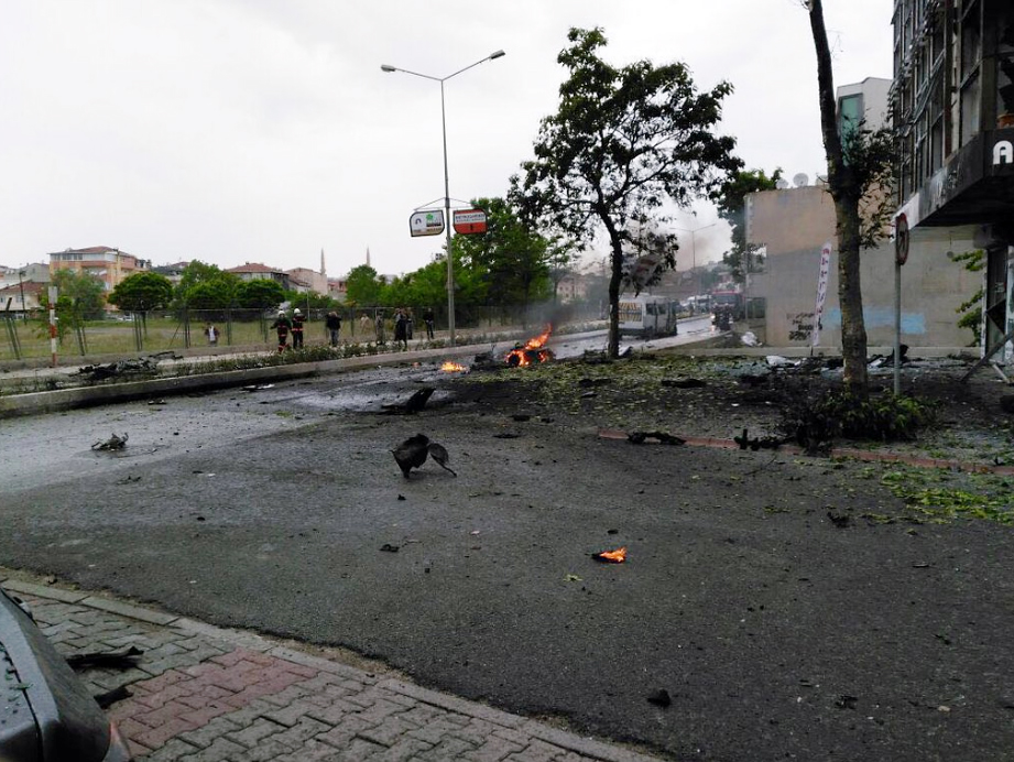 İstanbul Sancaktepe’de patlama; 6'sı asker, 7 kişi yaralı! - Resim : 2