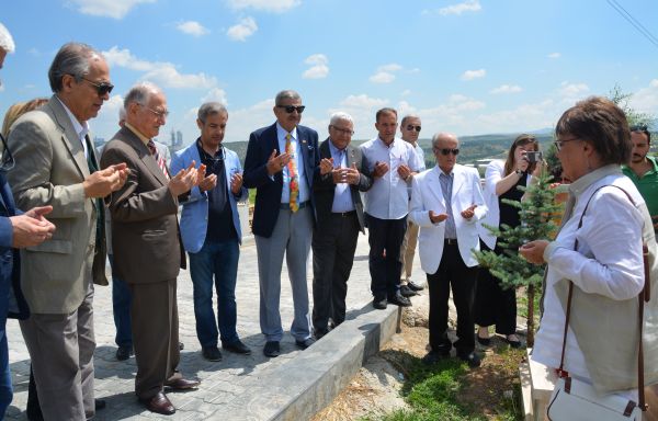 Cüneyt Arcayürek ölümünün ikinci yılında anıldı - Resim : 1