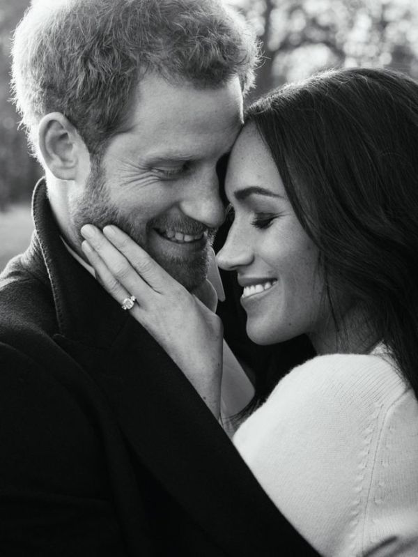 Prens Harry ve oyuncu Meghan Markle nişan fotoğraflarını paylaştı - Resim : 3