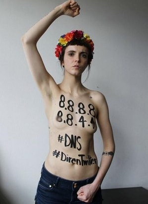 Femen Twitter için soyundu - Resim : 1