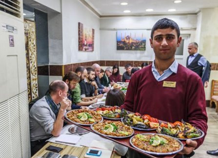 Başbakanlık dünya medyasını ciğerci kardeşlerde ağırladı - Resim : 3