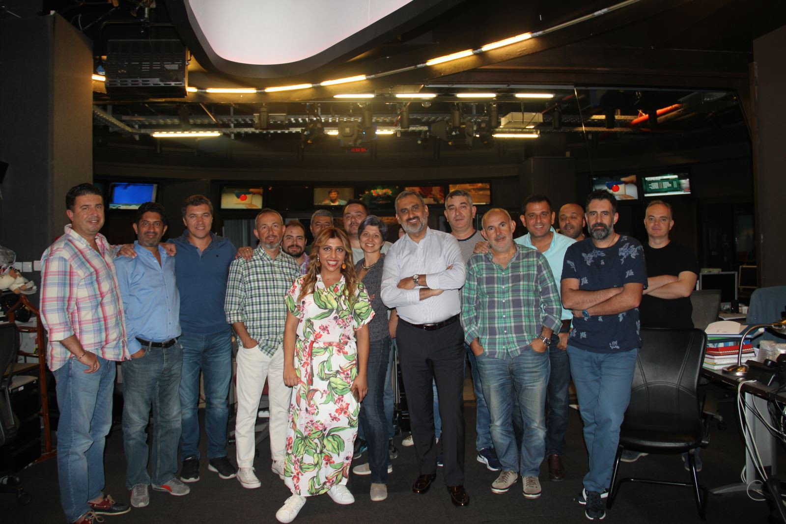 Fatih Portakal ile İsmail Küçükkaya ikili programa mı başlıyor? FOX TV'nin yıldızları Medyaradar'a konuştu! - Resim : 13