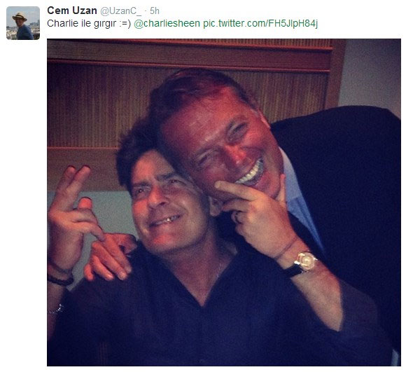 Cem Uzan'ın keyfi yerinde! Charlie Sheen ile fotoğraf paylaştı! - Resim : 1