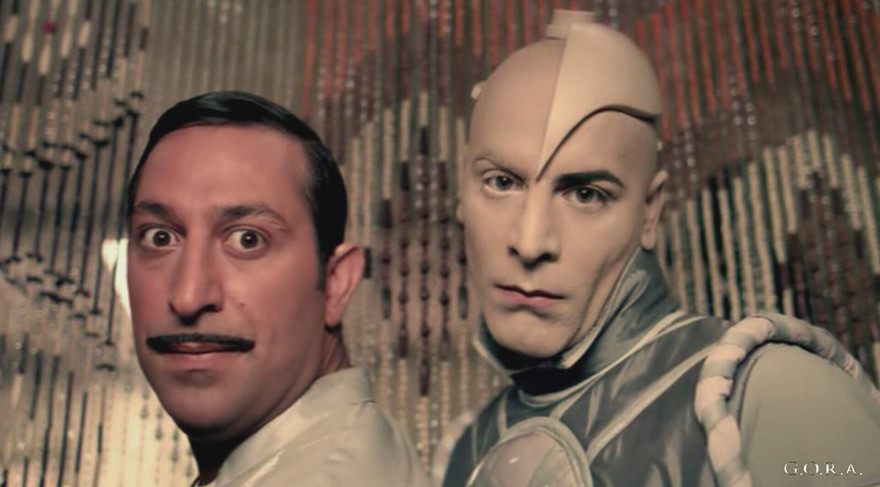 Cem Yılmaz’dan ünlü markaya tepki: Gora’daki robotu yapmış hem de... - Resim : 1