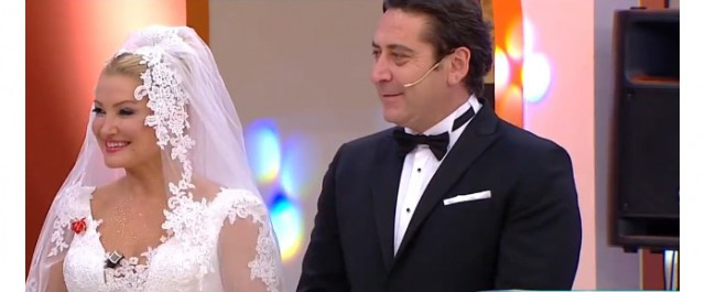 Tüp bebek tedavisi görüyordu! Ünlü sunucu hamile mi? - Resim : 1